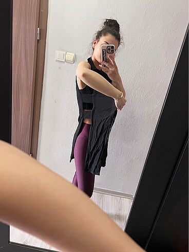 Twist Twist siyah pareo olarakta kullanılır