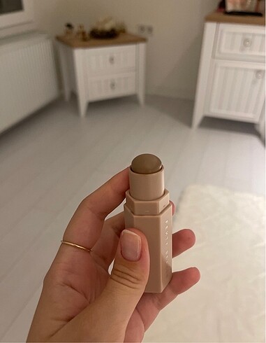  Beden Fenty Amber Contour