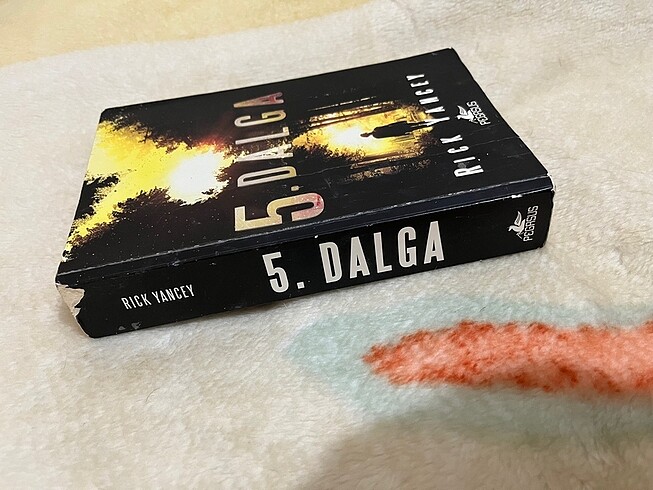  5. Dalga, Roman, Pegasus Yayınları