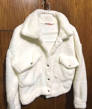 Peluş krem rengi ceket