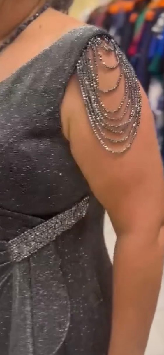 Uzun V Yakalı Gri Drapeli Abiye Elbise - Görsel 2