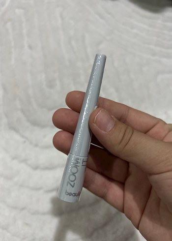 Beyaz Zoom it eyeliner