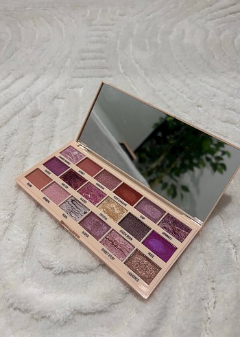 Beden Revolition marble rose gold Göz Farı Paleti