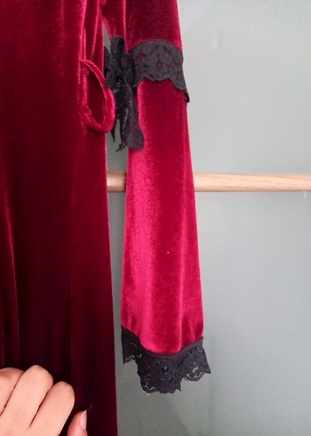 Bordo Gotik Nakışlı Uzun Kadın Elbisesi - Görsel 2