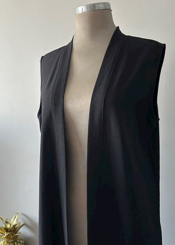 Siyah Uzun Drapeli Kolsuz Kadın Yelek - Görsel 4