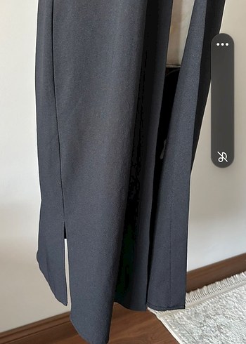 Siyah Uzun Drapeli Kolsuz Kadın Yelek - Görsel 5