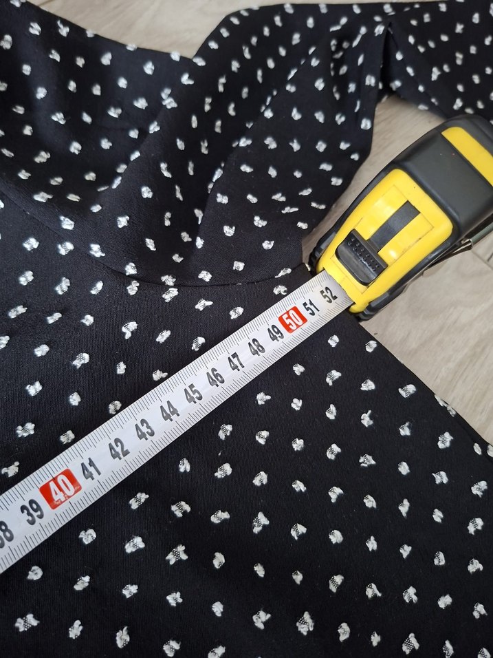 Uzun Kollu Puantiyeli Siyah Elbise - Görsel 5