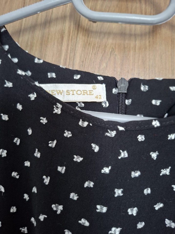 Uzun Kollu Puantiyeli Siyah Elbise - Görsel 3