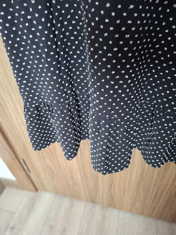 Uzun Kollu Puantiyeli Siyah Elbise - Görsel 4