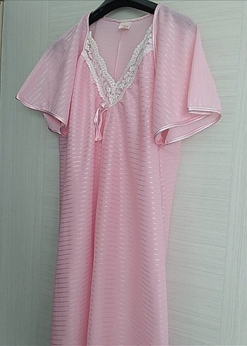 Pembe Nakışlı Kısa Kollu Midi Kadın Gecelik - Görsel 2