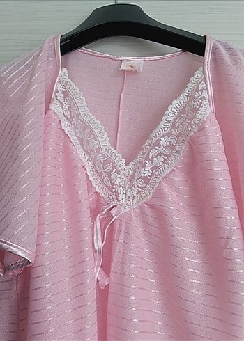 Pembe Nakışlı Kısa Kollu Midi Kadın Gecelik - Görsel 3