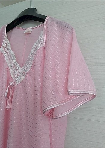 Pembe Nakışlı Kısa Kollu Midi Kadın Gecelik - Görsel 4