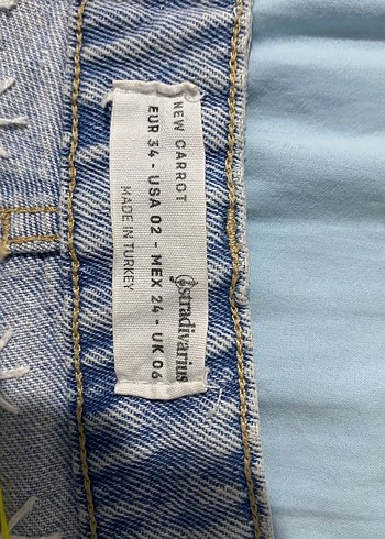 Nakışlı Düğmeli Mini Mavi Kadın Kot Şort - Görsel 2