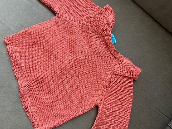 LC Waikiki 9-12 etiketli hırka