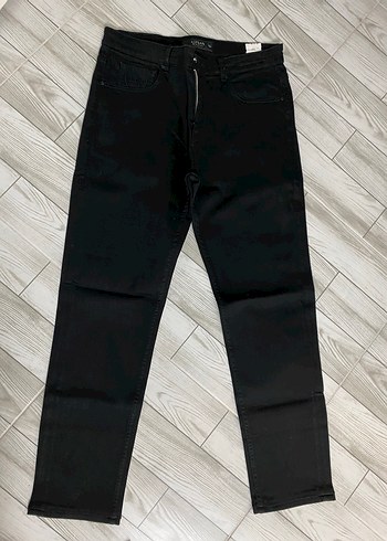 Erkek Siyah Kemerli Regular Fit Pantolon
