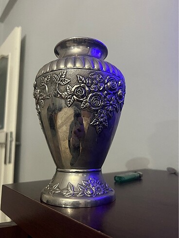 Gümüş vazo