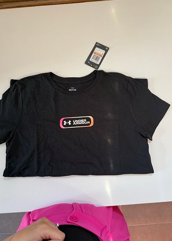 Under Armour Siyah Baskılı Kısa Kollu Tişört