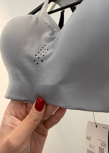 Nike Gri Tam Destekli Sporcu Sütyeni - Görsel 3