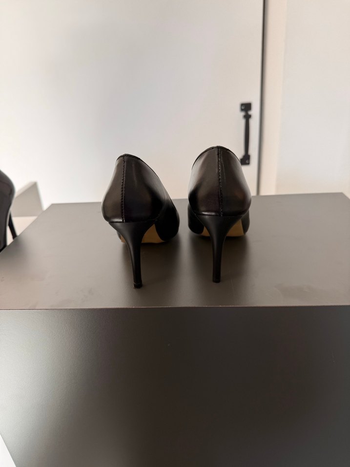 Klasik Siyah Deri Stiletto - Görsel 4