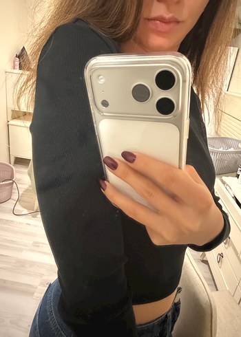 Pull bear Kadın Siyah Batik Desenli Balıkçı Yaka Crop Top - Görsel 2