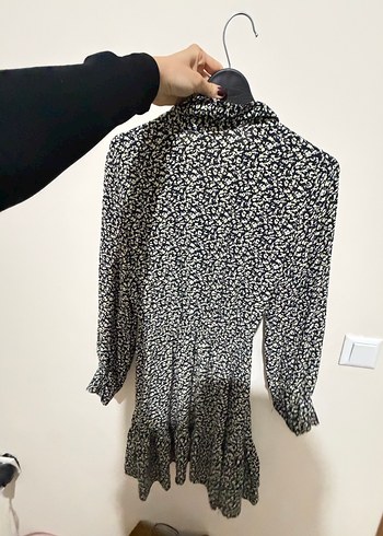 MAVİ Gri Çiçek Desenli V Yaka Kadın Elbise - Görsel 3