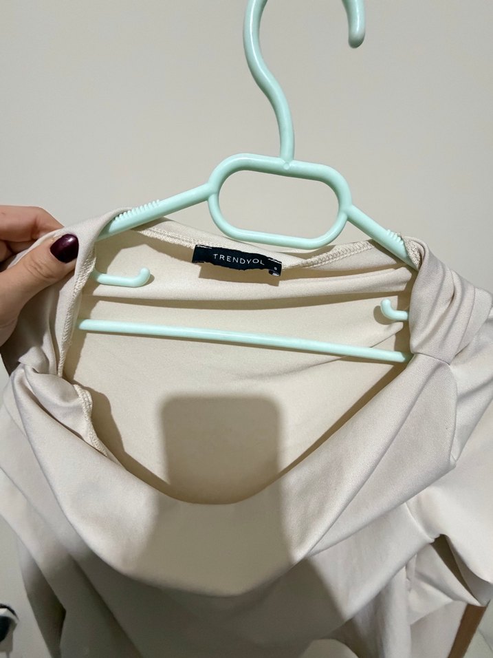 Krem Straplez Uzun Kollu Kadın Bluz - Görsel 4