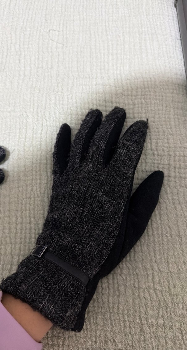 Siyah Örgü Kadın Eldivenleri - Görsel 3