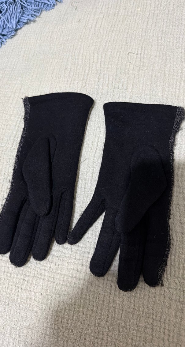 Siyah Örgü Kadın Eldivenleri - Görsel 2