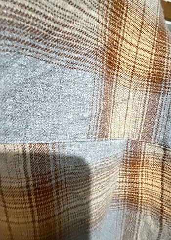 Pull&Bear Renkli Oduncu Gri Düğmeli Salaş Kadın Gömlek - Görsel 5