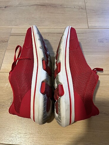 37,5 Beden kırmızı Renk Skechers ayakkabı