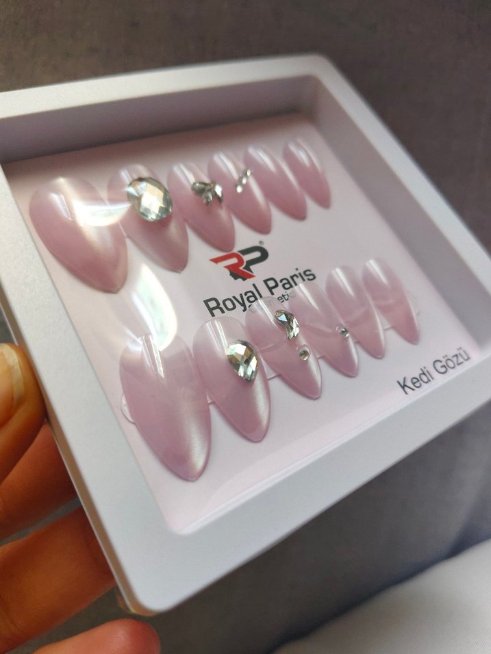 Royal Paris Pembe Kedi Gözü Tırnak Süsü - Görsel 2