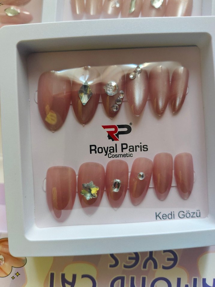 Royal Paris kedi gözü Işıltılı Tırnak Süsleri - Görsel 2