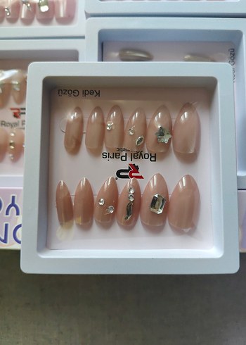 Royal Paris kedi gözü Bej Taşlı Tırnak Süsü Seti - Görsel 4