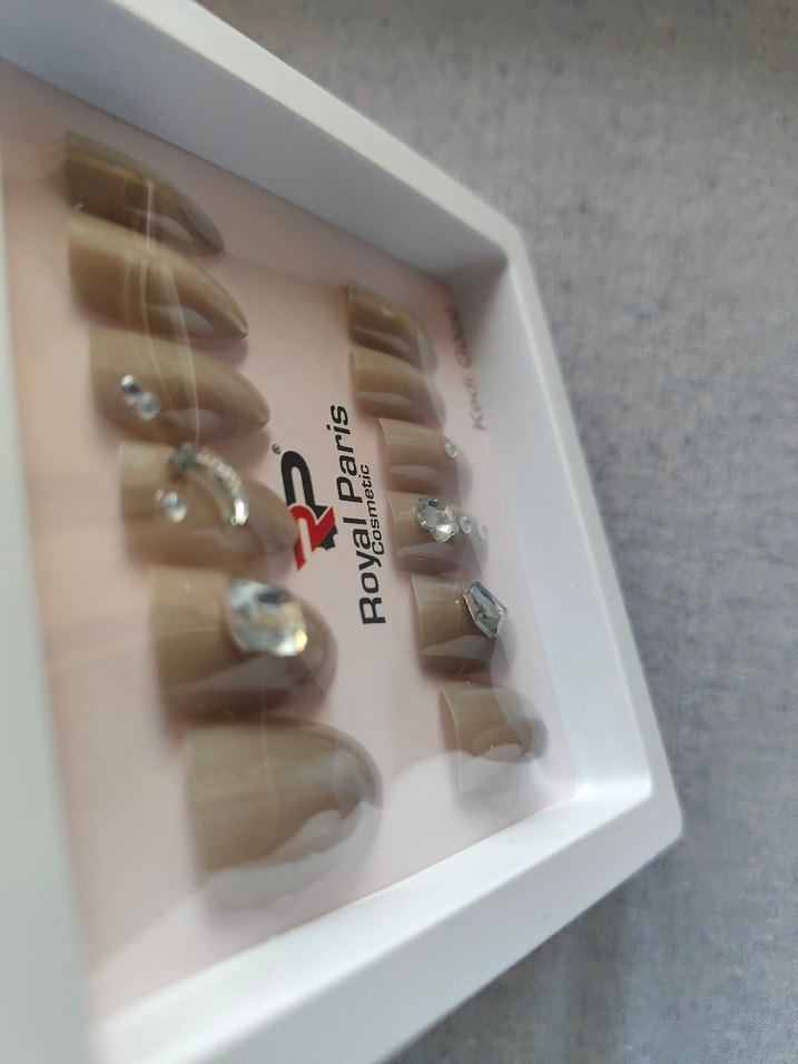 Bej Renkli Kedi Gözü Tırnak Süsü - Görsel 4