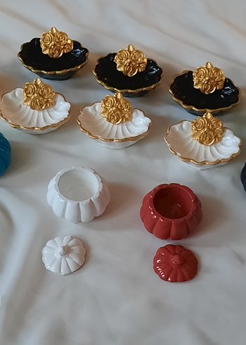 Altın detaylı siyah beyaz çiçek desenli tabak set lokumluk - Görsel 4