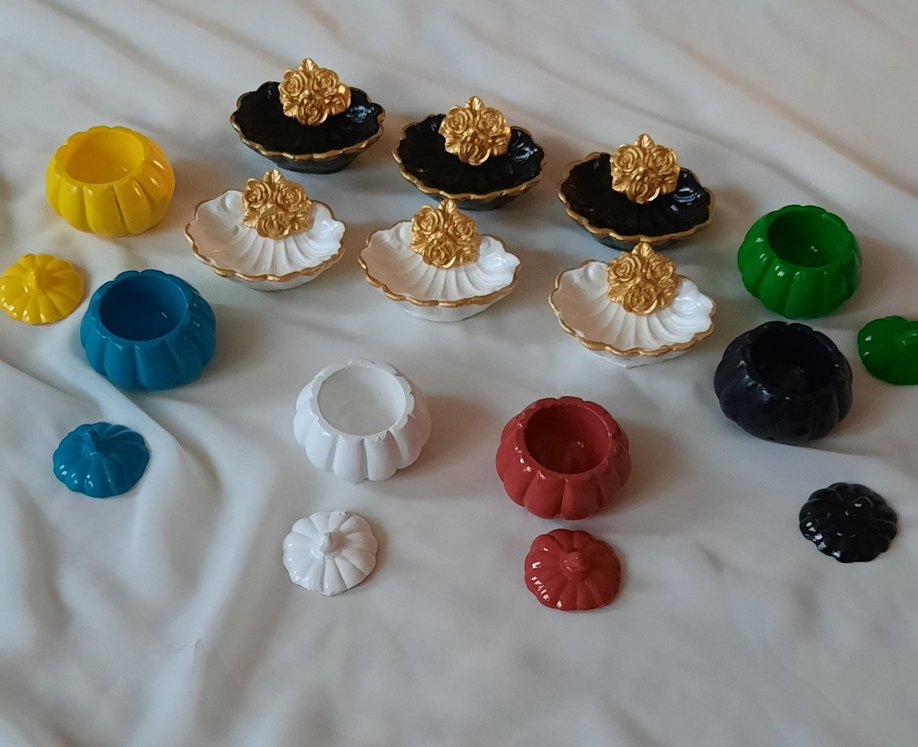 Altın detaylı siyah beyaz çiçek desenli tabak set lokumluk - Görsel 4