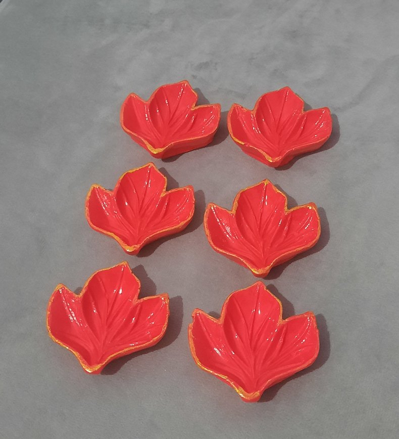 Renkli Yaprak Şeklinde Seramik Tabaklar lokumluk - Görsel 2