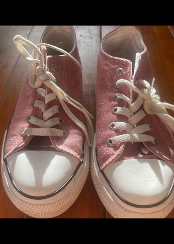 38 Beden Pembe converse