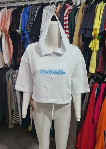 Beyaz kısa kollu Napapijri sweatshirt
