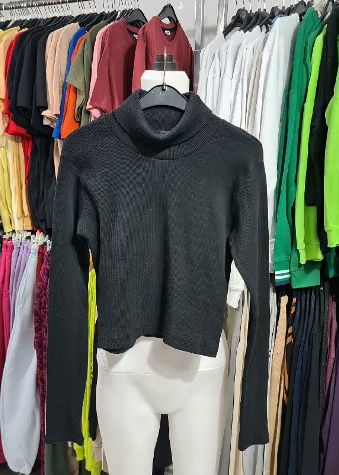 Stradivarius - Görsel 1