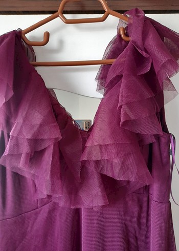 Mor V Yakalı Uzun Fırfırlı Kadın Abiye Elbise - Görsel 3