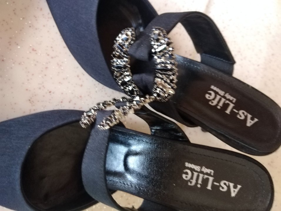 Zincir Detaylı Siyah Yılan Desenli Topuklu Ayakkabı - Görsel 2