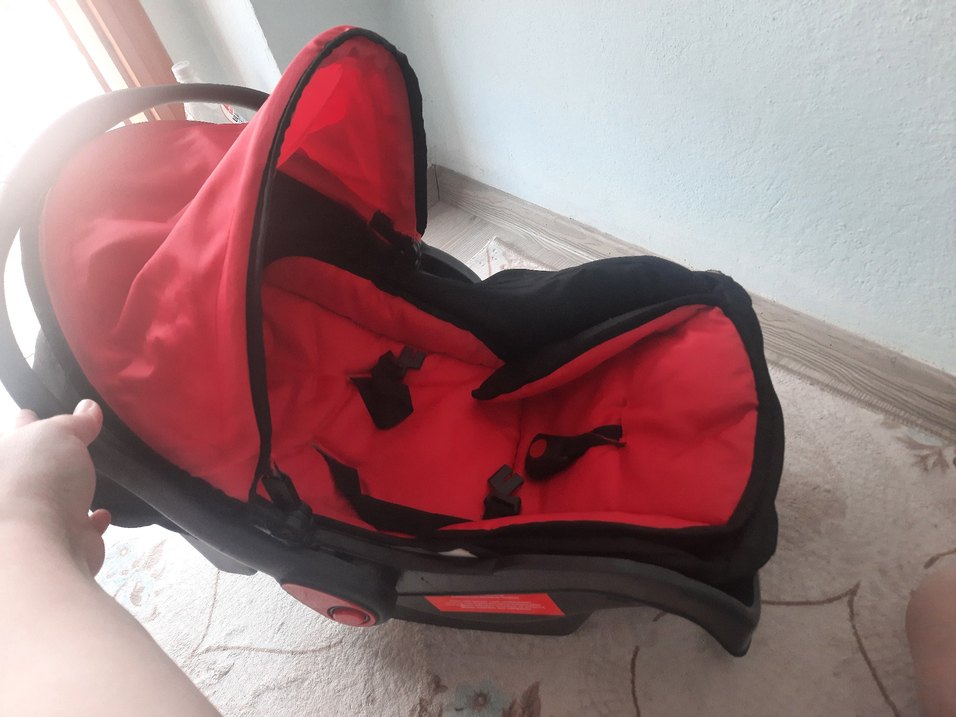 Kırmızı Bebek Oto Koltuğu - Görsel 2