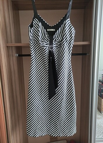 Siyah beyaz çizgili vintage elbise