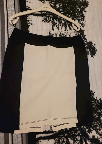 Beyaz Siyah Mini Etek - Görsel 3