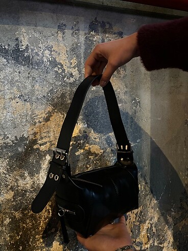 Bershka baget çanta