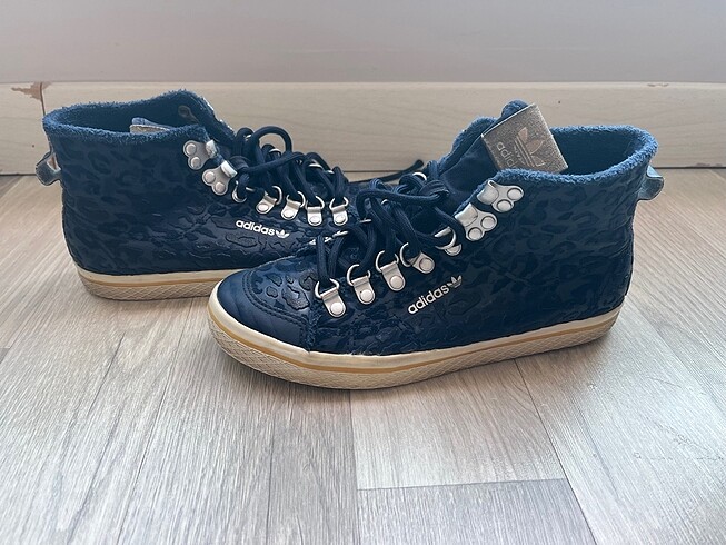 Adidas ayakkabı