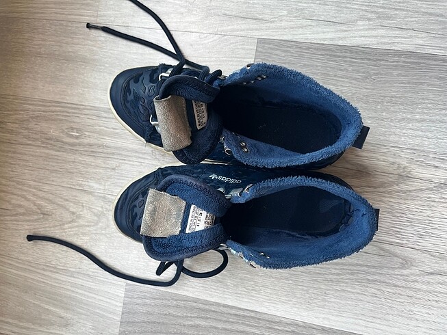 37 Beden Adidas ayakkabı