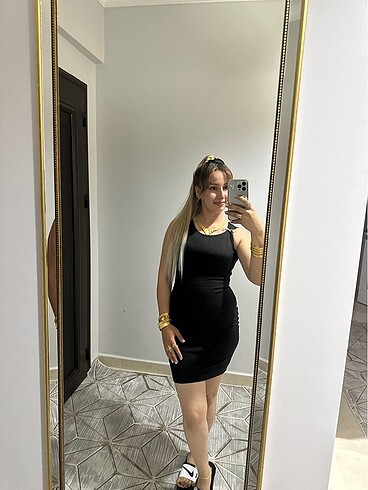 Siyah elbise