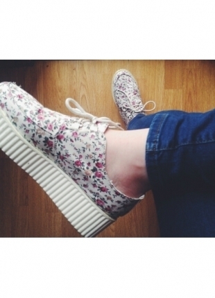 floral creepers